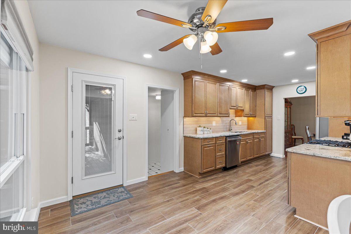 109 Heath Road Medford, NJ 08055 - Photo 4 of 41 Gallery Image 4