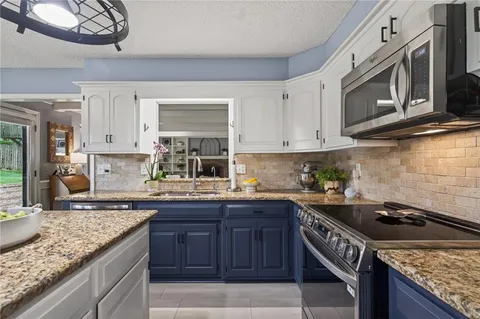 $410,000 | 5316 59th Terrace, Kansas City, MO 64151