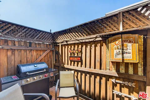 $705,000 | 10817 Whipple Street, Unit 6, Toluca Lake, CA 91602