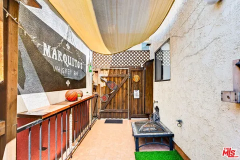 $705,000 | 10817 Whipple Street, Unit 6, Toluca Lake, CA 91602