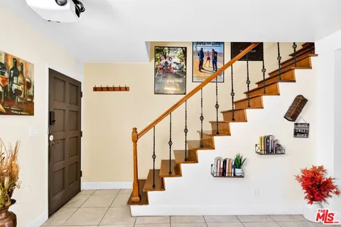 $705,000 | 10817 Whipple Street, Unit 6, Toluca Lake, CA 91602