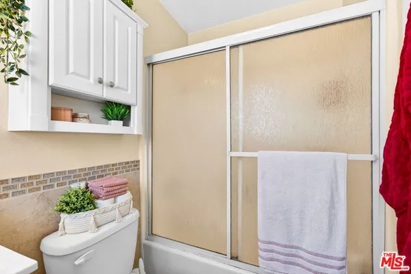 $705,000 | 10817 Whipple Street, Unit 6, Toluca Lake, CA 91602
