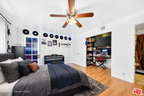 $705,000 | 10817 Whipple Street, Unit 6, Toluca Lake, CA 91602