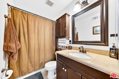 $705,000 | 10817 Whipple Street, Unit 6, Toluca Lake, CA 91602