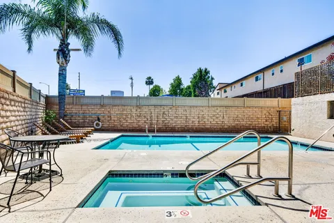 $705,000 | 10817 Whipple Street, Unit 6, Toluca Lake, CA 91602