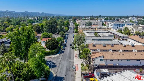 $705,000 | 10817 Whipple Street, Unit 6, Toluca Lake, CA 91602