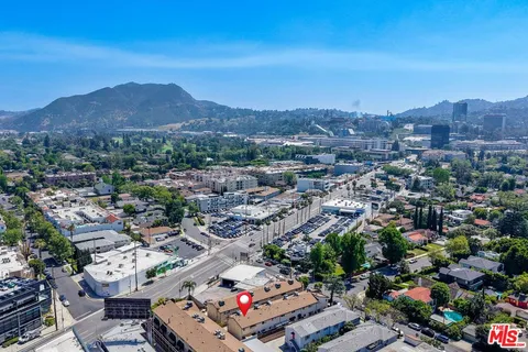 $705,000 | 10817 Whipple Street, Unit 6, Toluca Lake, CA 91602