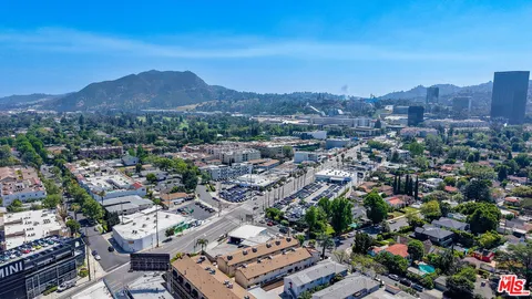 $705,000 | 10817 Whipple Street, Unit 6, Toluca Lake, CA 91602