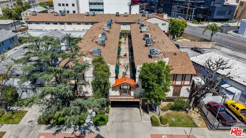 $705,000 | 10817 Whipple Street, Unit 6, Toluca Lake, CA 91602