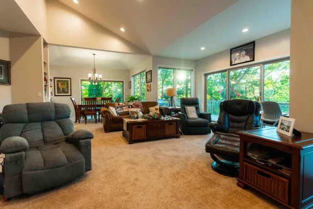 $899,900 | 777 Brooks Road North, Muskegon, MI 49442