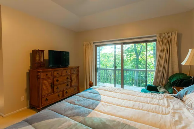 $899,900 | 777 Brooks Road North, Muskegon, MI 49442