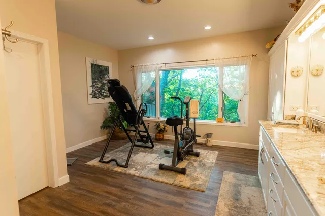 $899,900 | 777 Brooks Road North, Muskegon, MI 49442