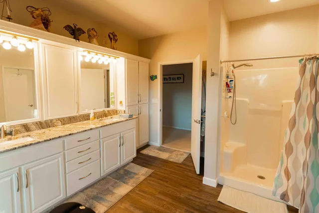 $899,900 | 777 Brooks Road North, Muskegon, MI 49442