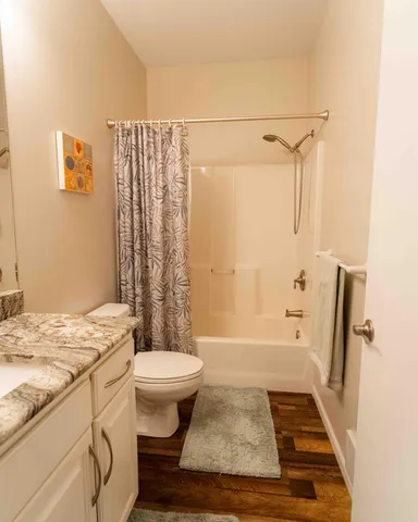 $899,900 | 777 Brooks Road North, Muskegon, MI 49442