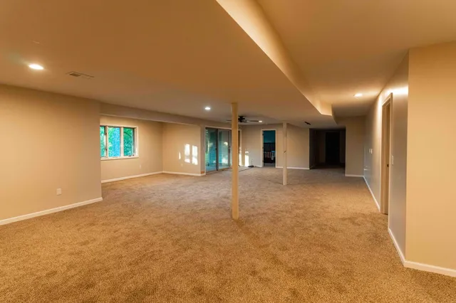 $899,900 | 777 Brooks Road North, Muskegon, MI 49442