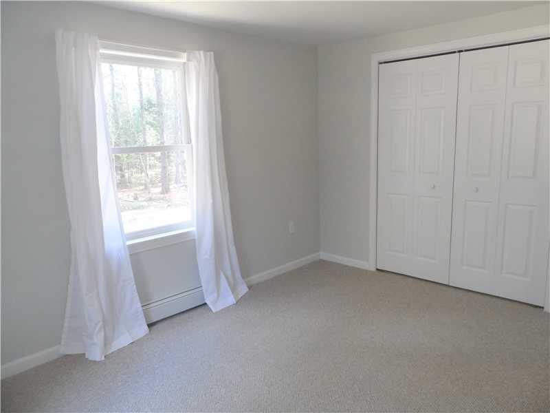 14 Jesse Road Topsham, ME 04086 - Photo 17 of 33 Bedroom.