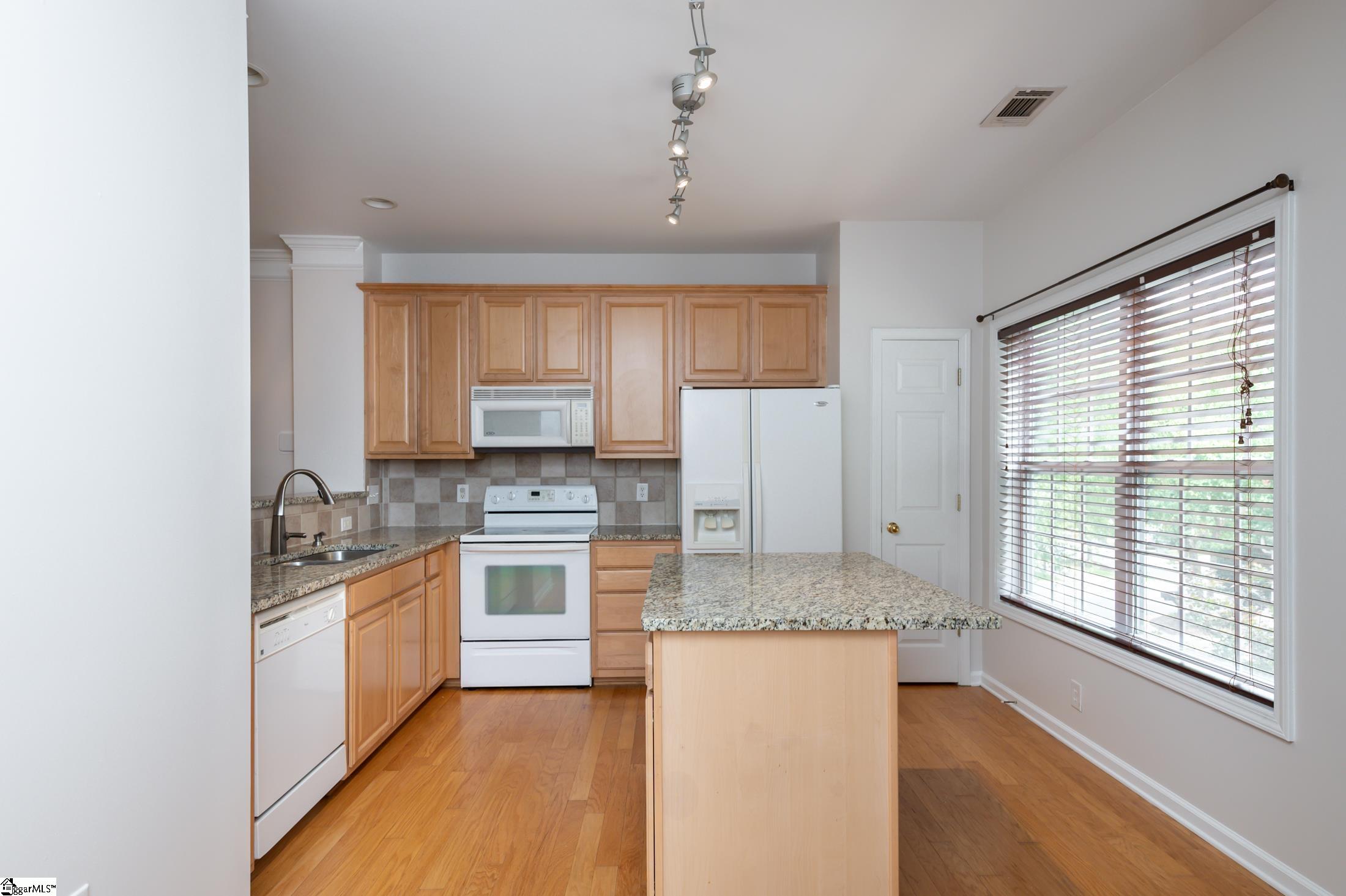 108 Chalet Place Greenville, SC 29607 - Photo 7 of 26