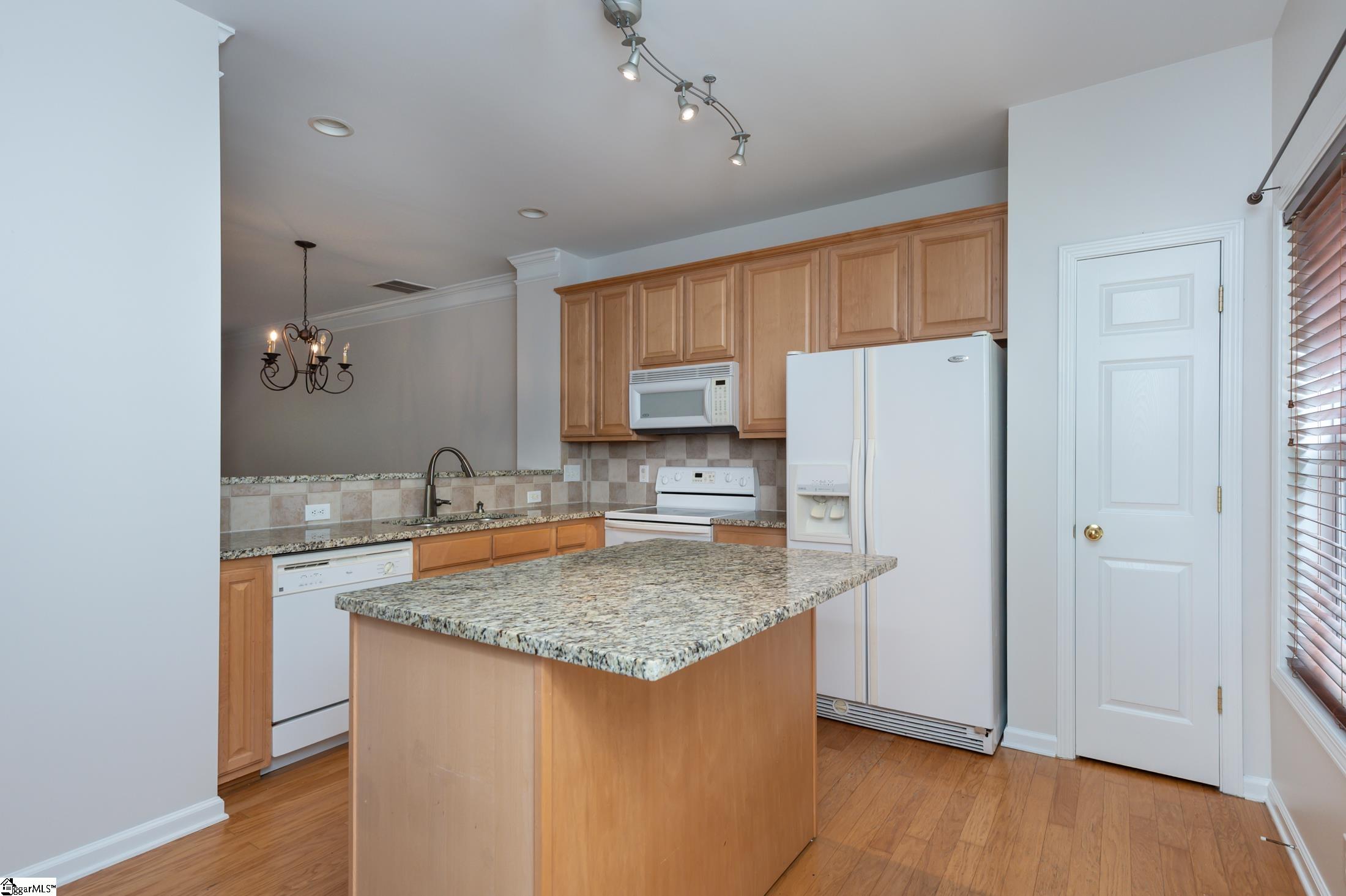 108 Chalet Place Greenville, SC 29607 - Photo 8 of 26