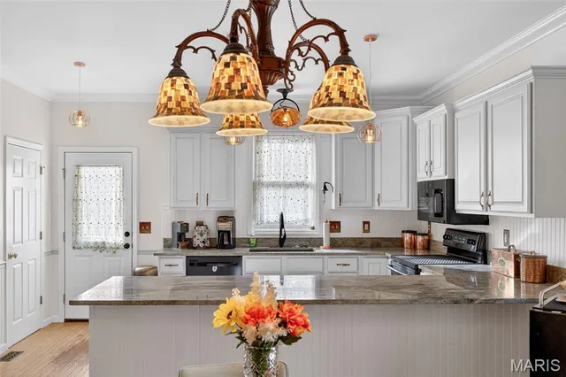 $225,000 | 21 Marie Drive, Unit 1, St. Charles, MO 63301