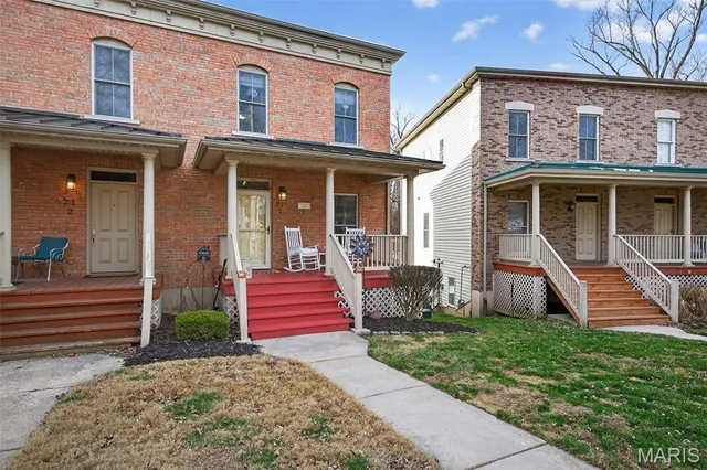 $225,000 | 21 Marie Drive, Unit 1, St. Charles, MO 63301