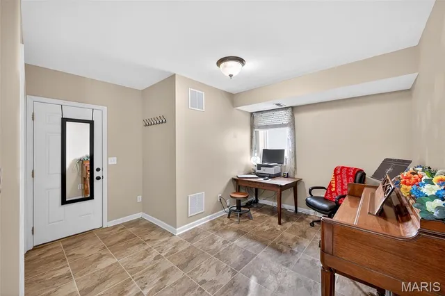 $225,000 | 21 Marie Drive, Unit 1, St. Charles, MO 63301