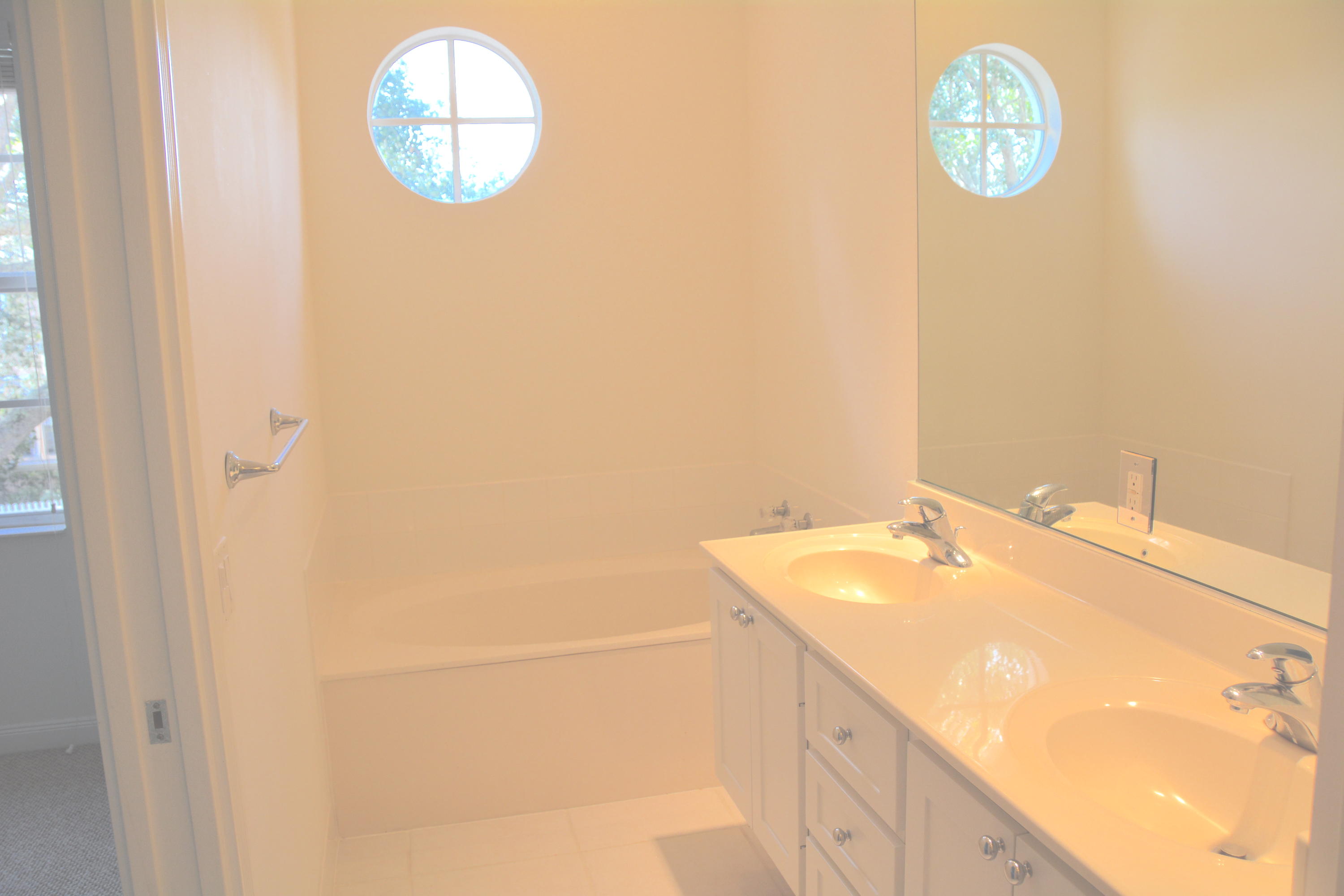 156 Promenade Way Jupiter, FL 33458 - Photo 9 of 15 DSC_5897