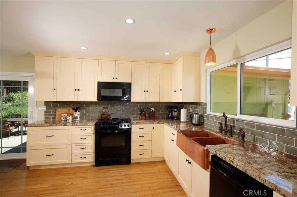 281 Spinks Canyon Road Duarte, CA 91010 - Photo 8 of 52