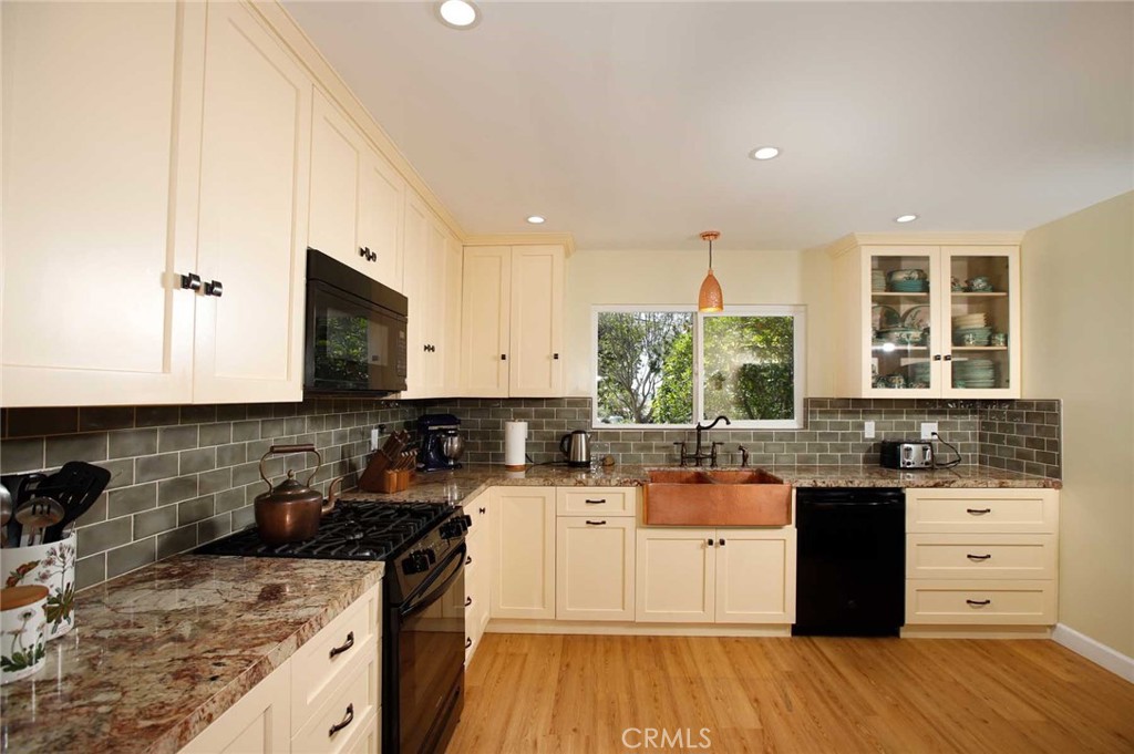 281 Spinks Canyon Road Duarte, CA 91010 - Photo 9 of 52