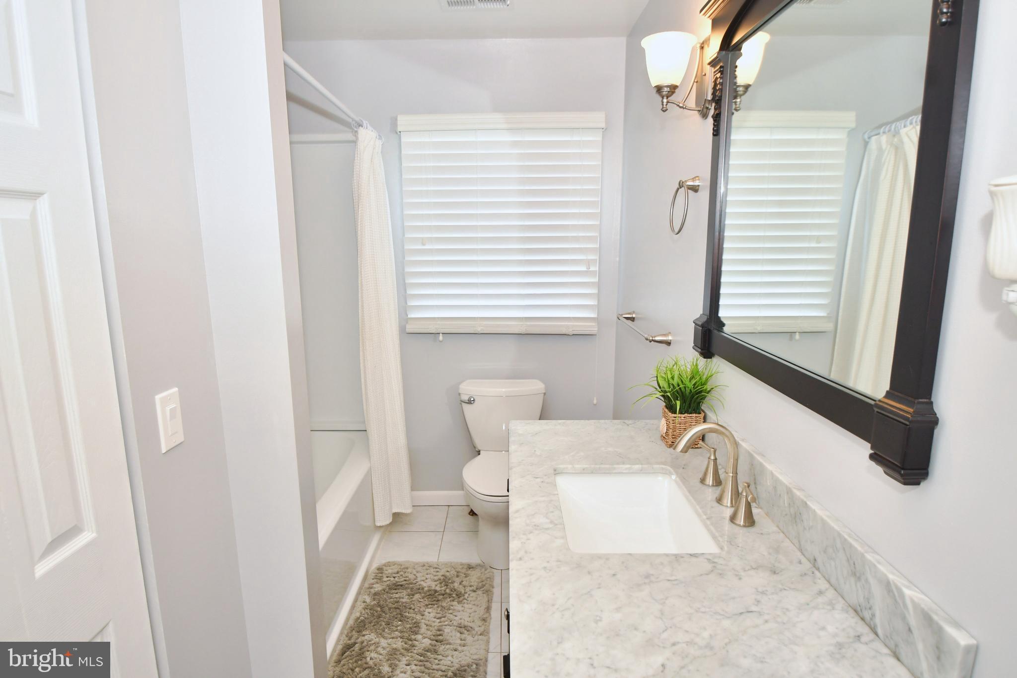 8930 Cuckold Point Road Baltimore, MD 21219 - Photo 22 of 36