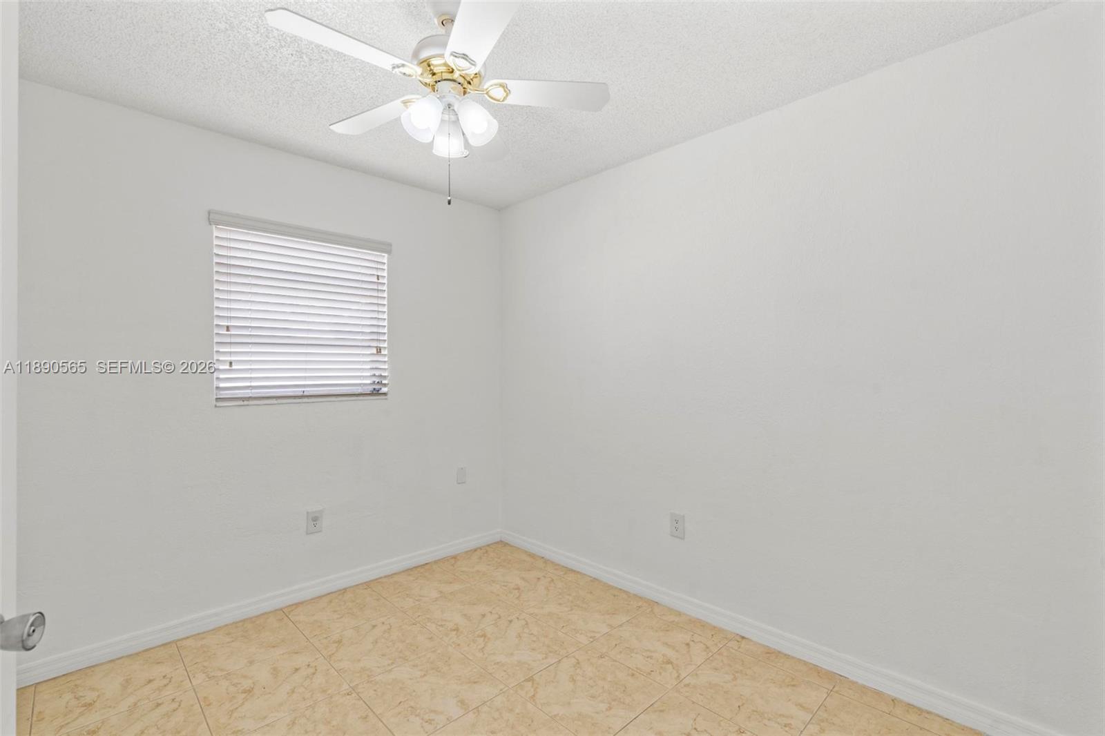 5633 Southwest 40th Street West Park, FL 33023 - Photo 14 of 29