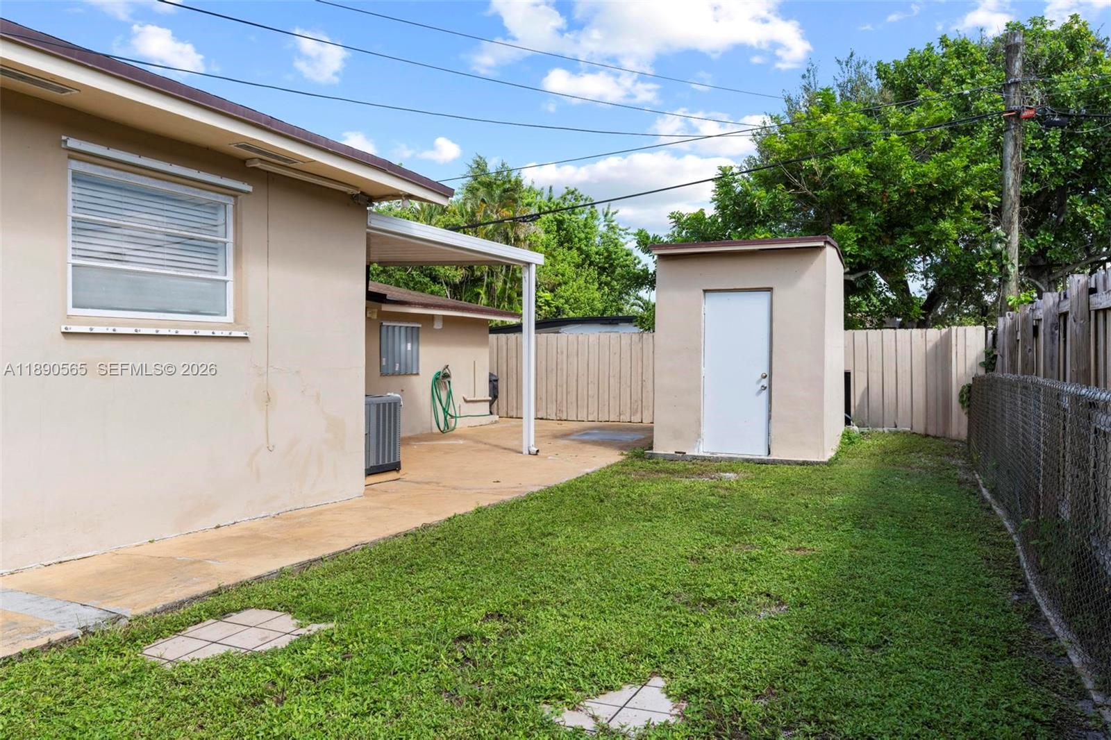 5633 Southwest 40th Street West Park, FL 33023 - Photo 17 of 29