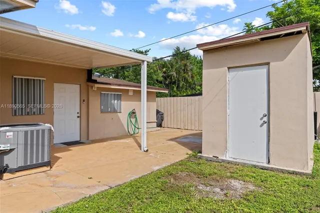 $2,400 | 5633 Southwest 40th Street, West Park, FL 33023
