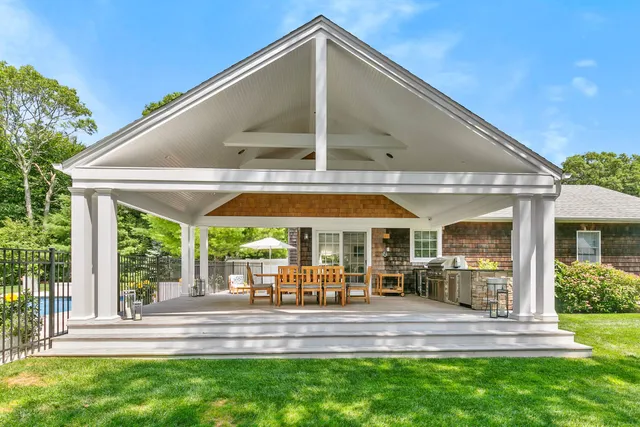 a view of outdoor space yard and patio