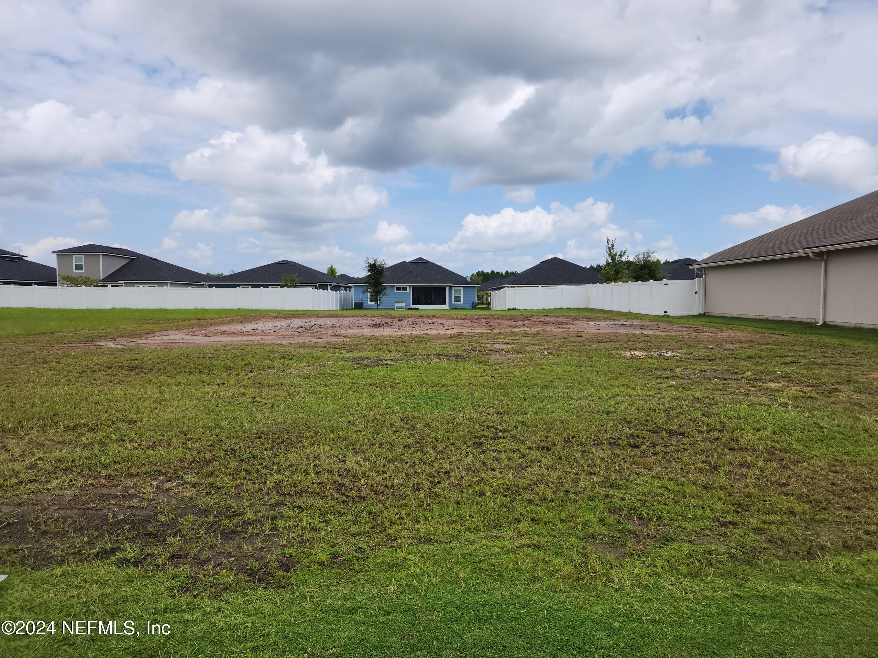 1843 Boston Cmns Way Jacksonville, FL 32221 - Photo 1 of 3 a view of an ocean from a yard