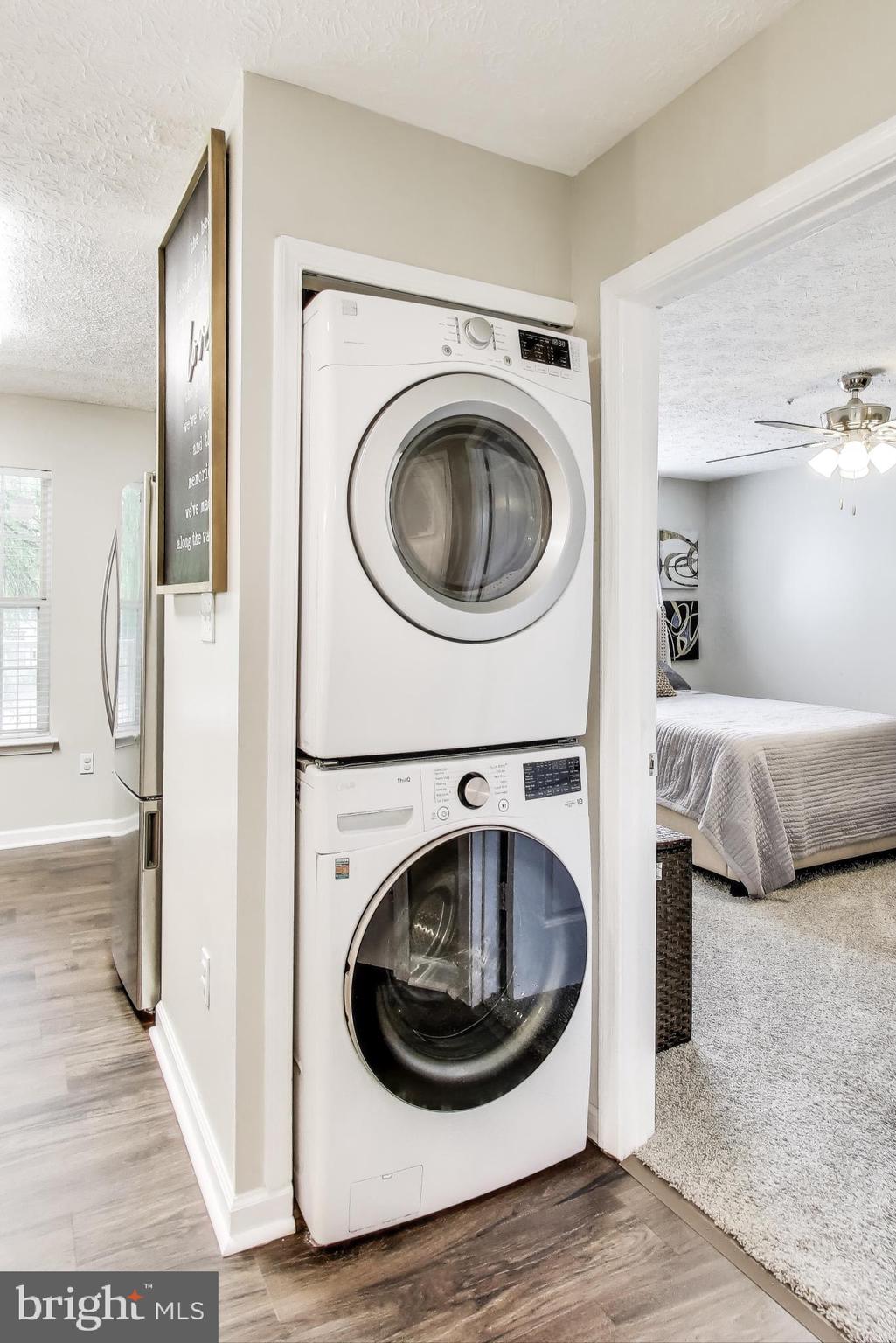 15602 Everglade Lane, Unit 2203 Bowie, MD 20716 - Photo 20 of 24 a room with a washer and dryer