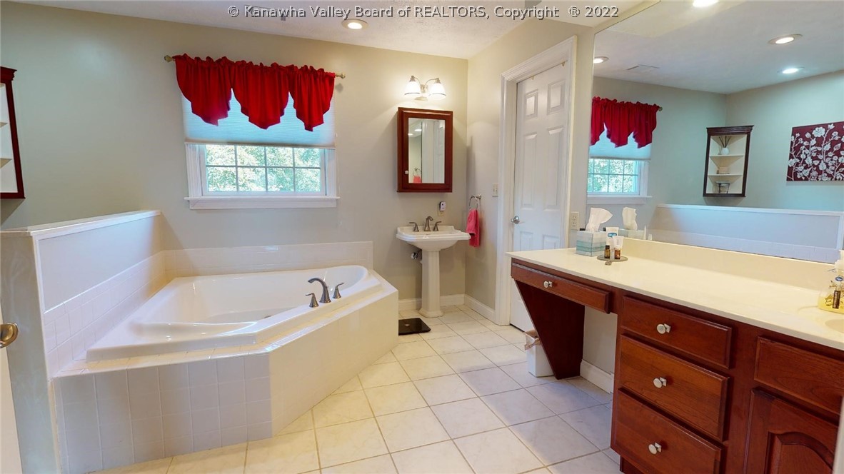 7 Holly Circle Winfield, WV 25213 - Photo 18 of 28 Gallery Image 18