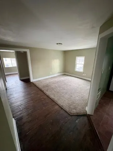 $1,250 | 148 Beyne Street, Unit 2, Mount Clemens, MI 48043