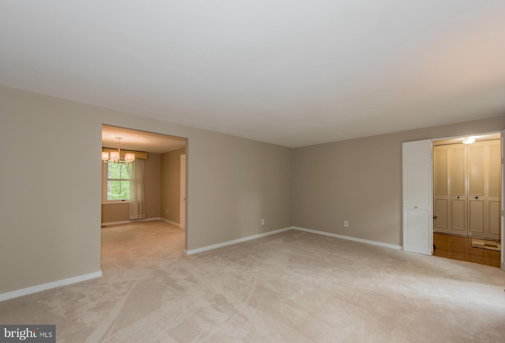 5990 Jacobs Ladder Columbia, MD 21045 - Photo 9 of 28 Living Room