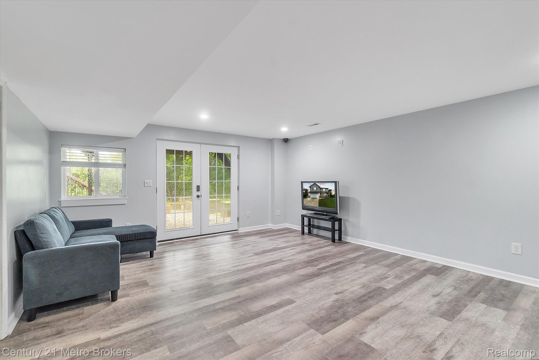 281 Rustic Trail Linden, MI 48451 - Photo 36 of 50 36-281-Rustic-Trail-WindowStill-Real-Estate-Photography-36.jpg