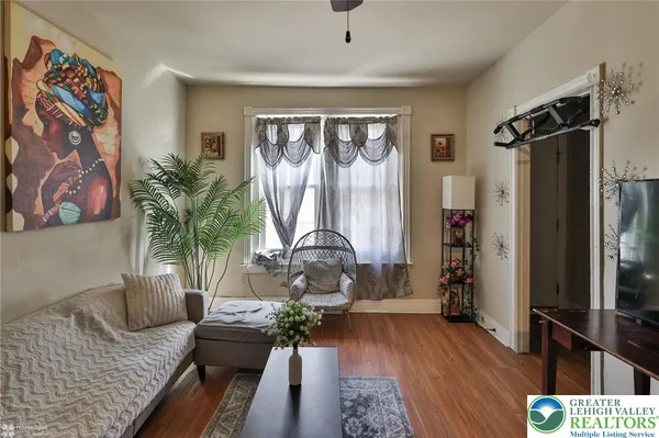 a view of a livingroom and dining room