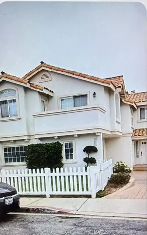 $1,200 | 2418 Harriman Lane, Unit A, Redondo Beach, CA 90278