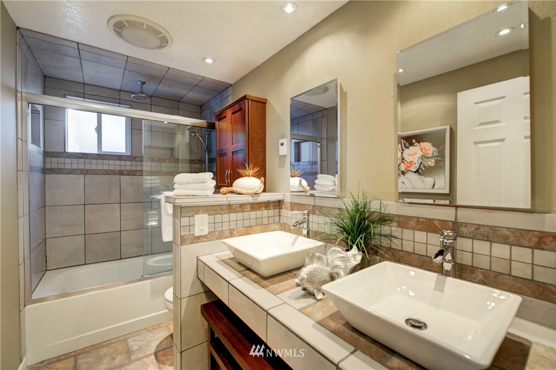 4131 Southwest Webster Street Seattle, WA 98136 - Photo 15 of 32 Gallery Image 15