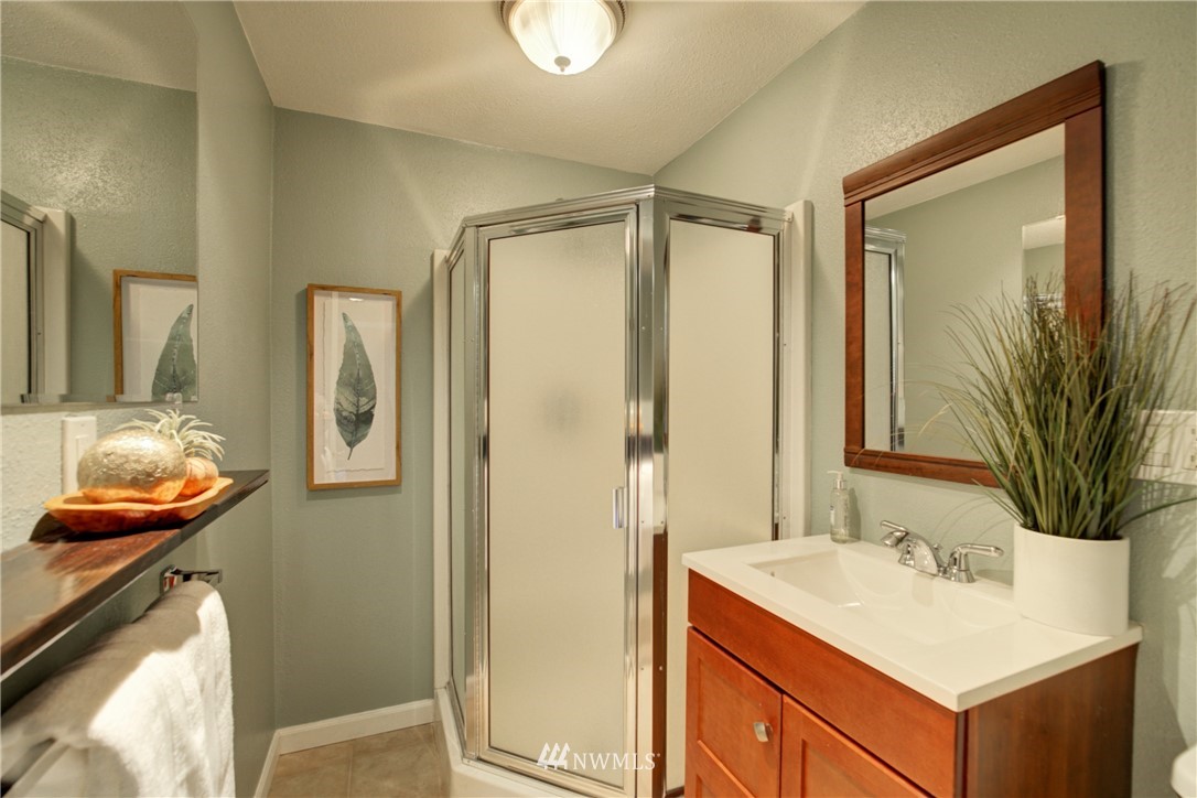 4131 Southwest Webster Street Seattle, WA 98136 - Photo 17 of 32 Gallery Image 17