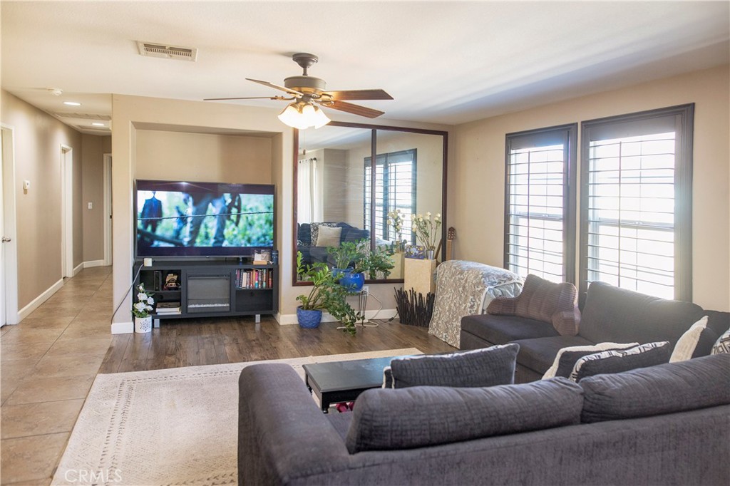 8090 Cornwall Court, Unit 51 Rancho Cucamonga, CA 91739 - Photo 5 of 36