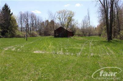 1201 Chesaning Road Montrose, MI 48457 - Photo 4 of 17 20144252-3.JPG