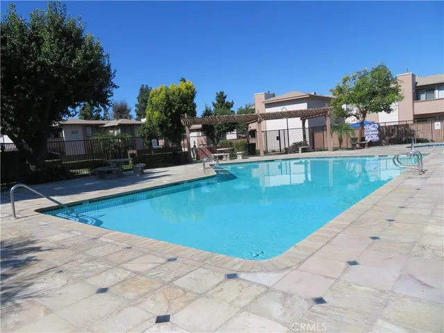 $1,749 | 1343 Massachusetts Avenue, Unit 203, Riverside, CA 92507