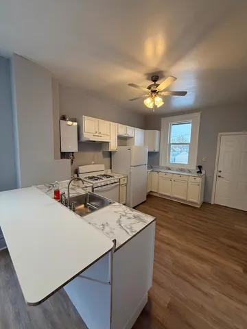 $1,400 | 2625 West 23rd Place, Chicago, IL 60608