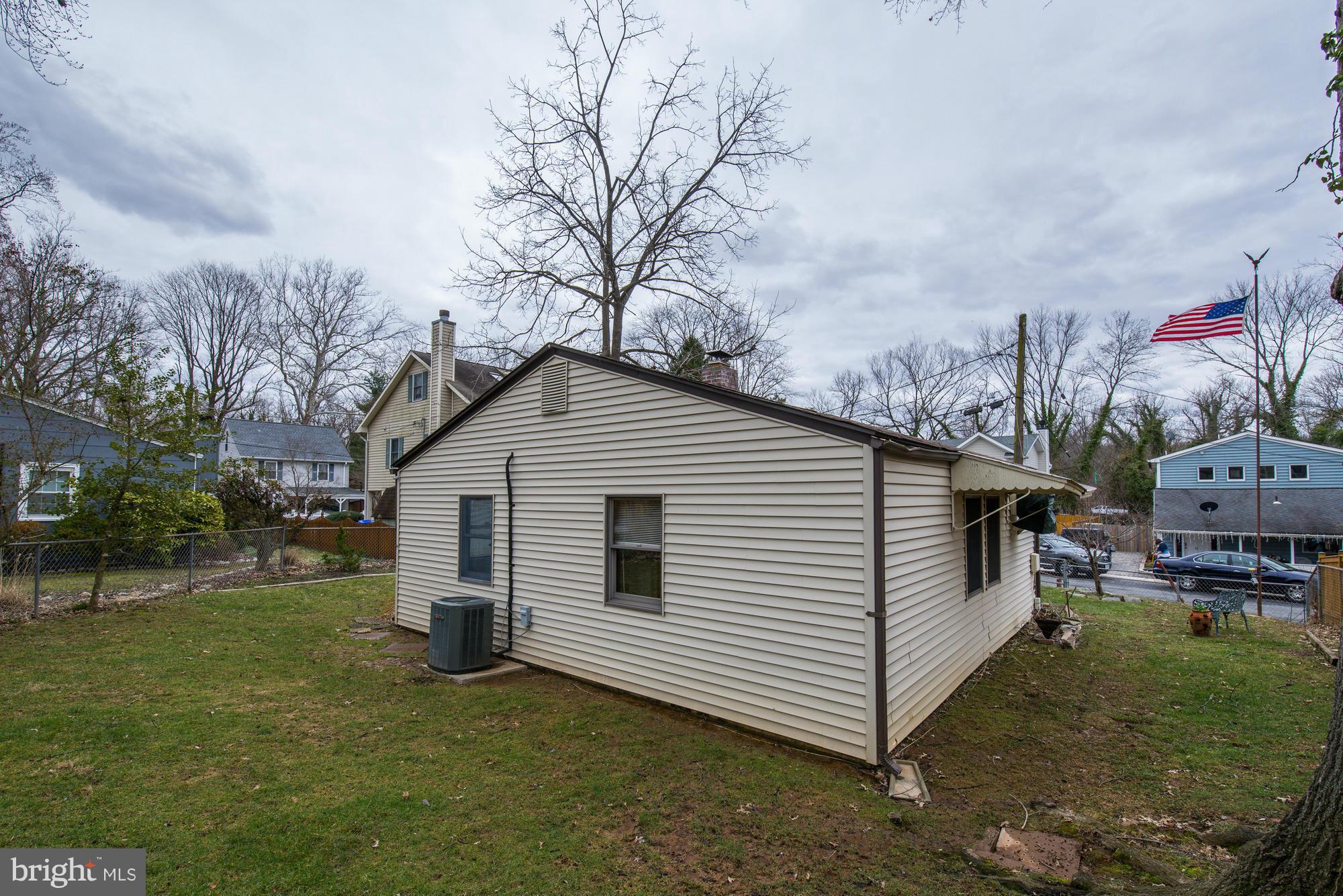 9 Webb Road, Unit 9 Cabin John, MD 20818 - Photo 15 of 22 Exterior (Rear)