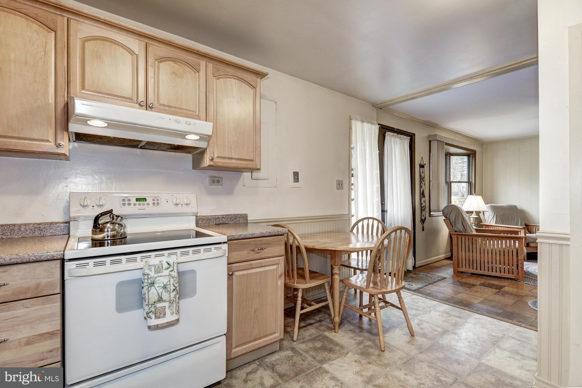 9 Webb Road, Unit 9 Cabin John, MD 20818 - Photo 10 of 22 Kitchen