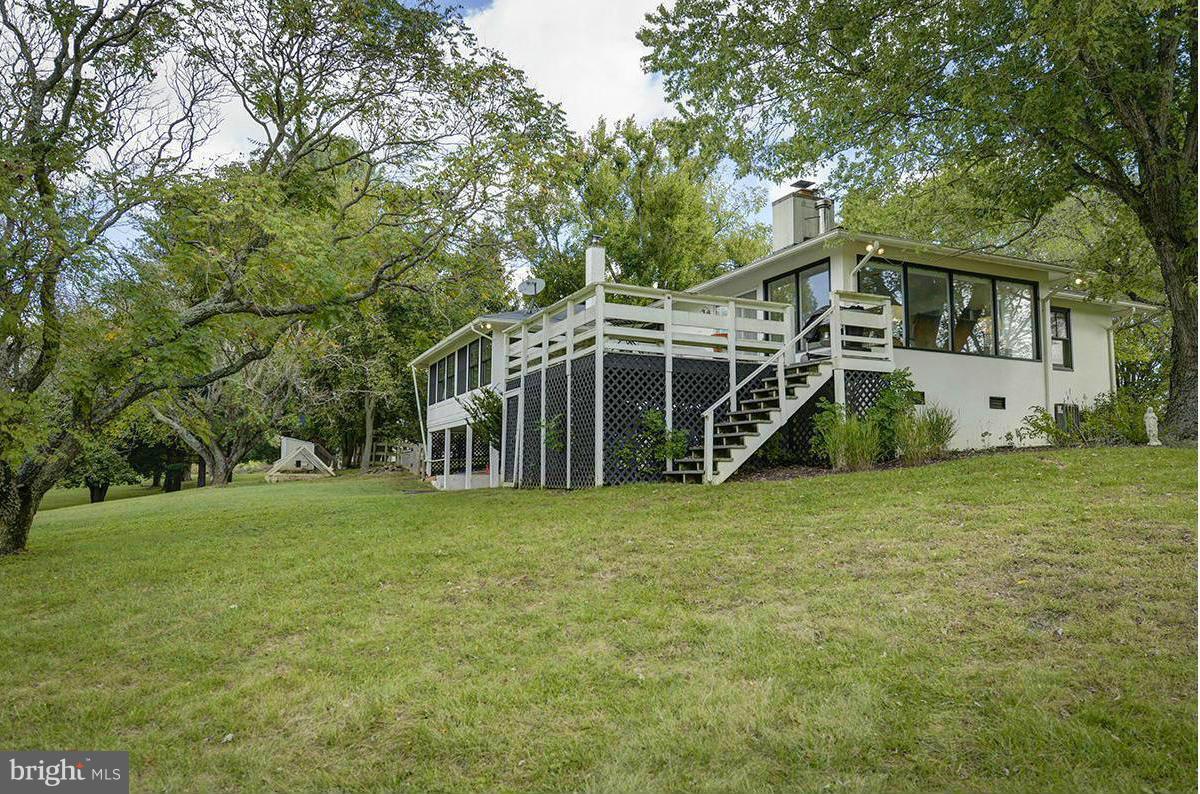 22187 Sam Fred Road Middleburg, VA 20117 - Photo 3 of 25 Exterior (General)